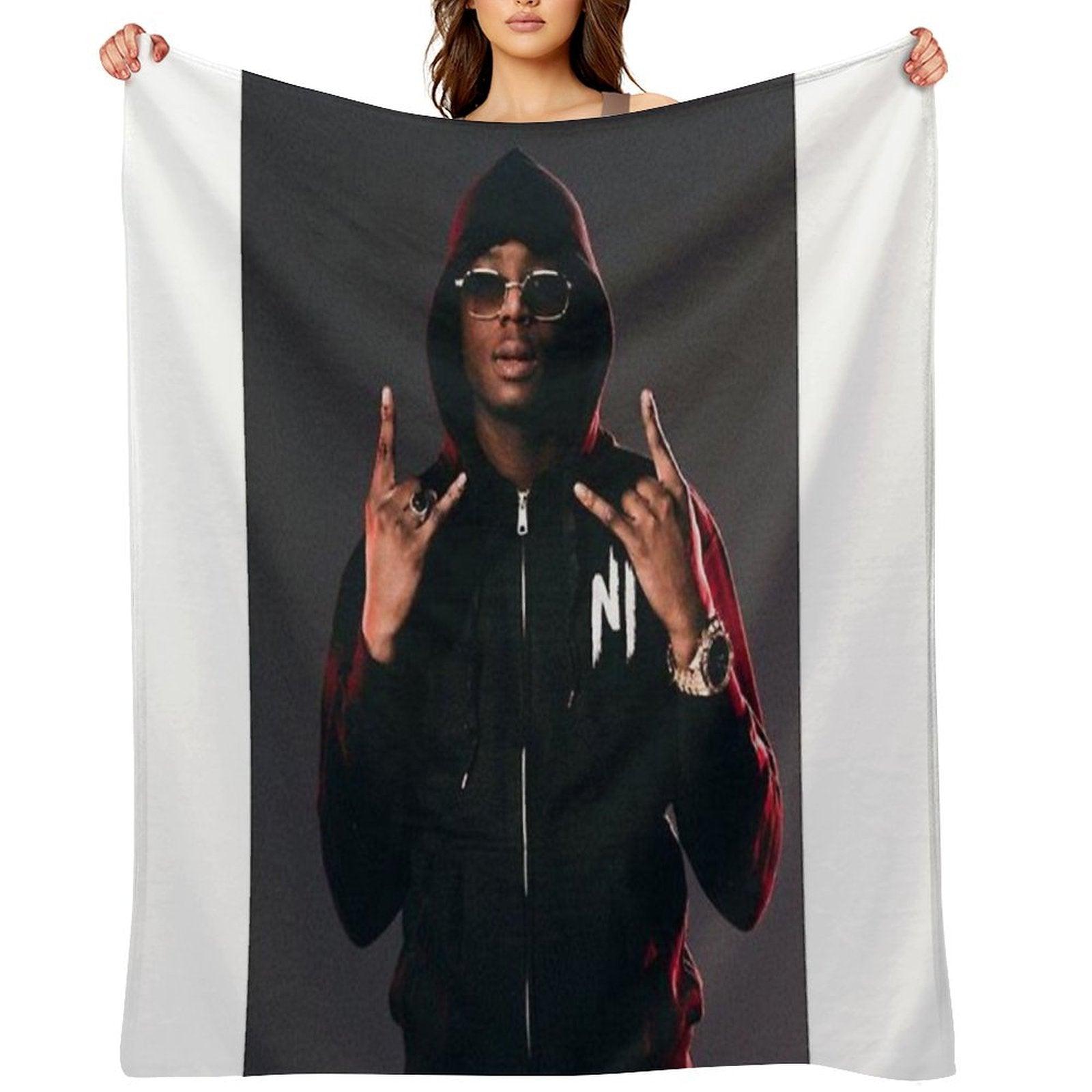 Ninho Throw Blanket