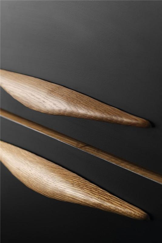 Lacquered Walnut 
