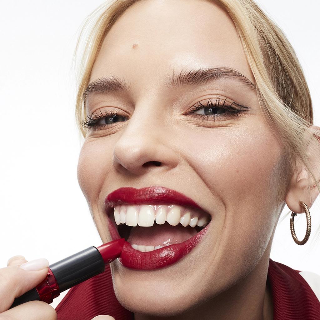 Avon Ultra Matte Lipstick in Ruby Kiss 3.6g