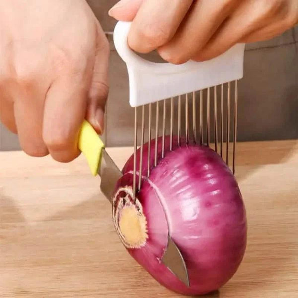 4-Pieces: All-In-One Onion Holder Slicer Set