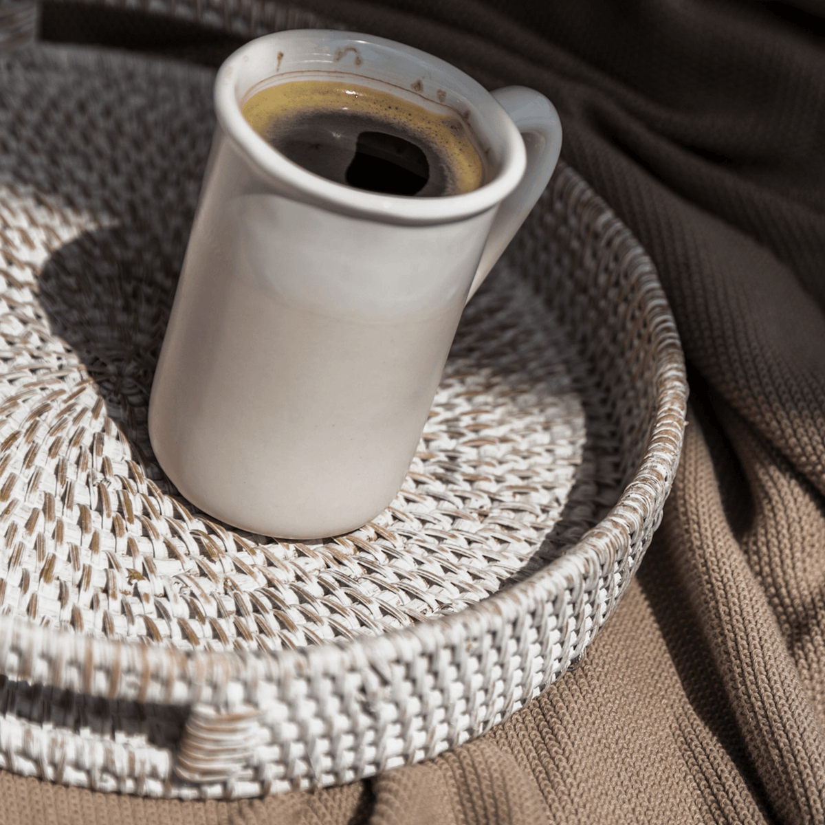 404 Round Rattan Tray — Decorative White Woven Tray for Coffee Table & Home