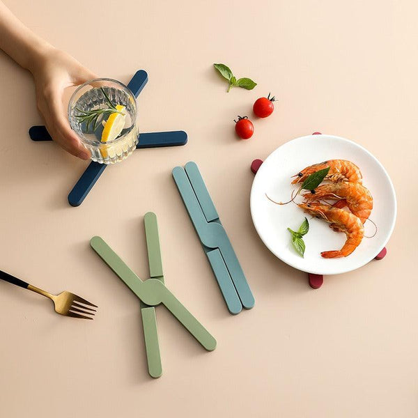 X-shaped heat-resistant and heat-resistant silicone non slip dining table mat