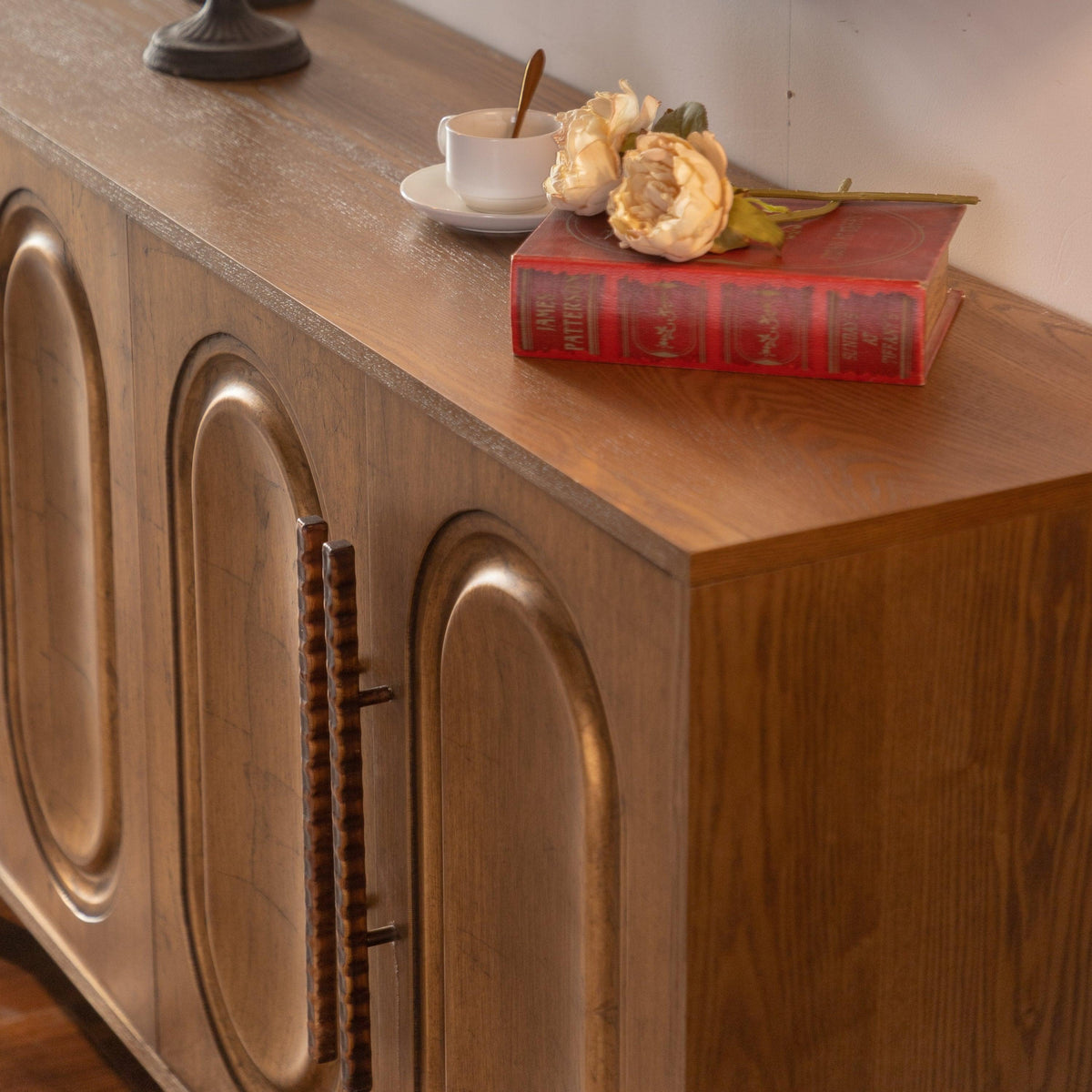 Antique Gold Sideboard Buffet Cabinet with Arched Doors