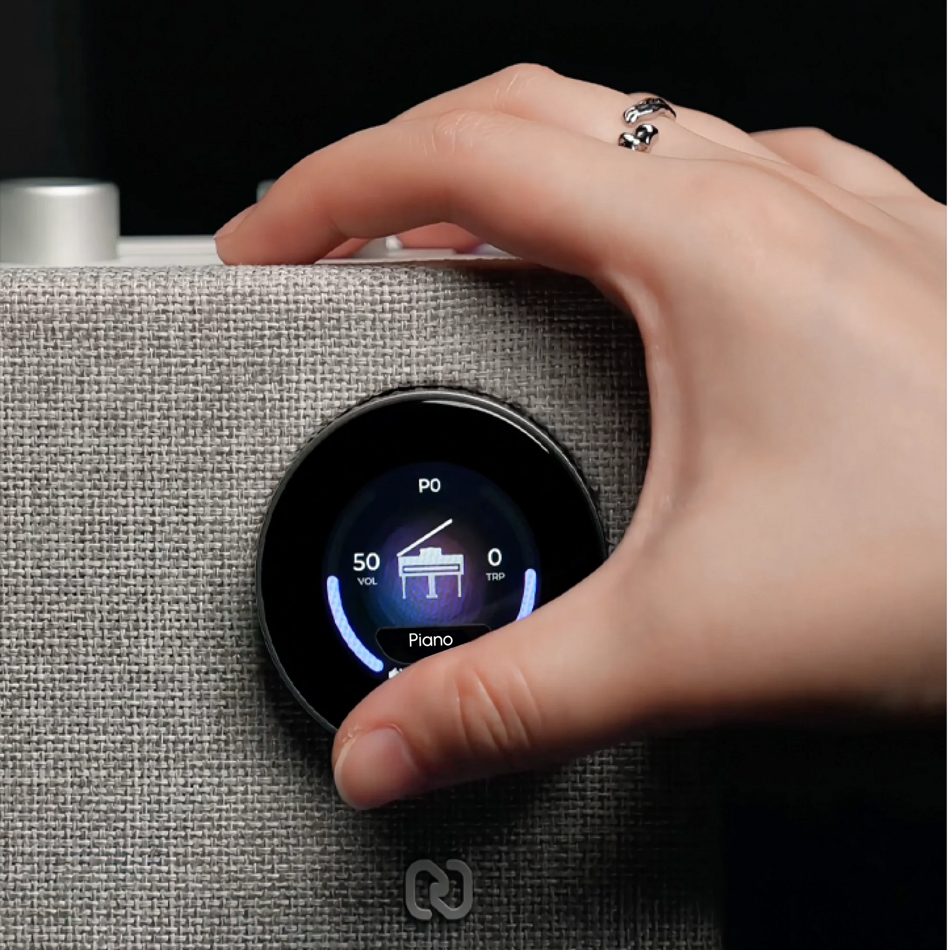 PartyStudio – Speaker with Built-in Sounds & MIDI Support