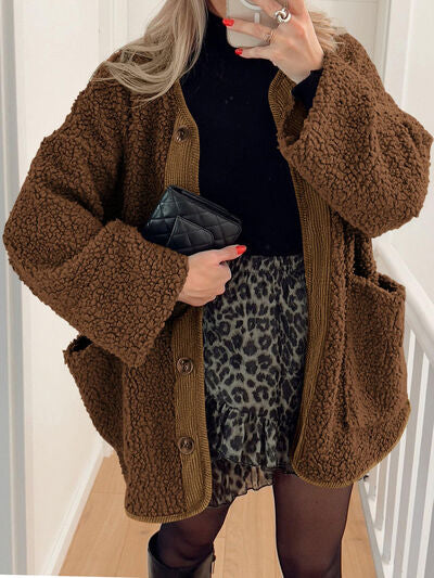 Modern Cozy Women Luxuriously Cozy Contrast Button Up Sherpa Jacket with Pockets For Fall & Winter