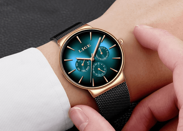 Men's Elegant Watch With  Stainless Steel Straps And Chronometers For Day And Date Display Unique Design Perfect Gift For Man And Women