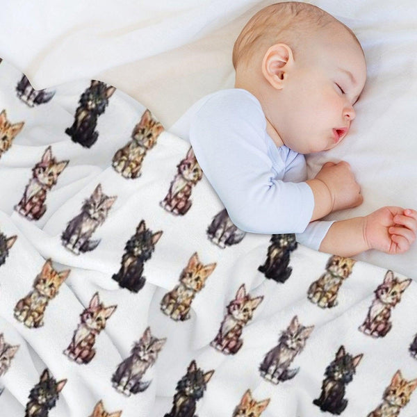Cute Maine Coon Cats Throw Blanket