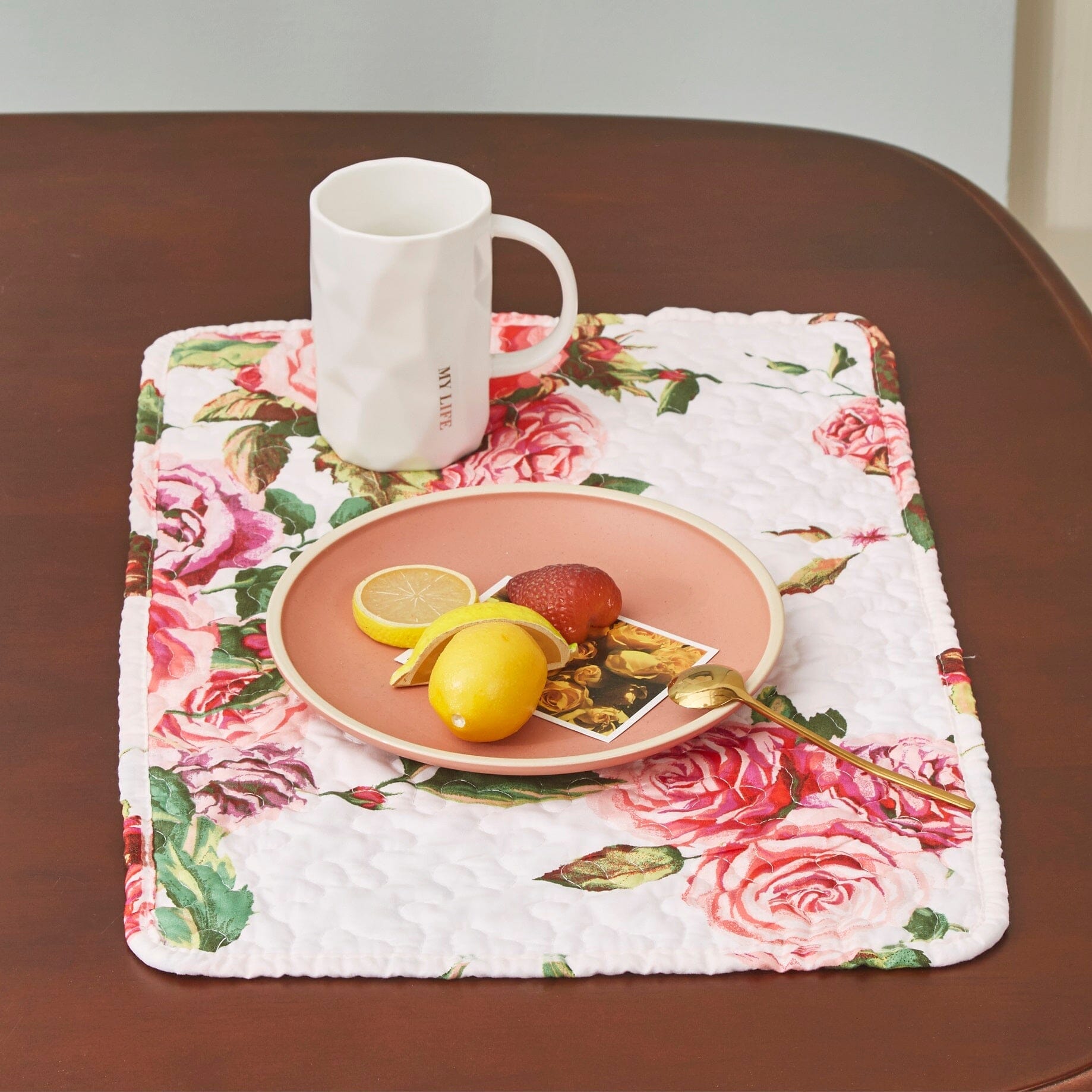 DaDa Bedding Set of 4-Pieces Romantic Roses Pink Floral Quilted Dining Placemats 13” x 19” (879)