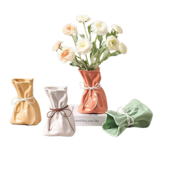 Resin Vase for Living Room and Dining Table, Flower Arrangement Decorative Piece with Elegant Style