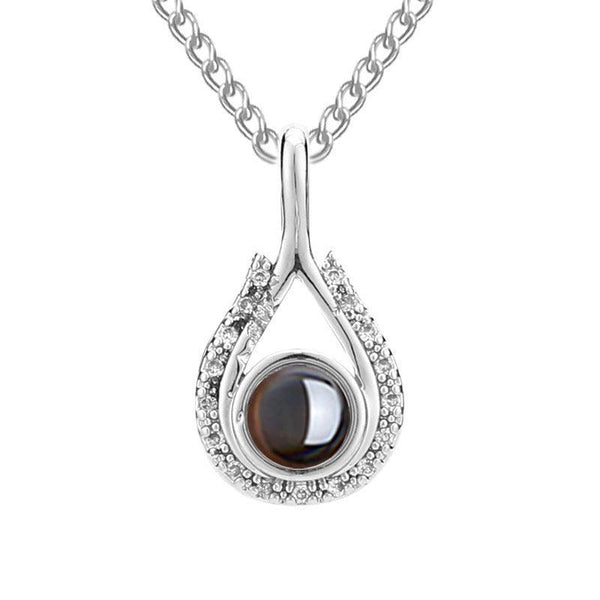 Waterdrop shaped fashion projection necklace with 100 languages. I love you. Color photos, customized lover accessories