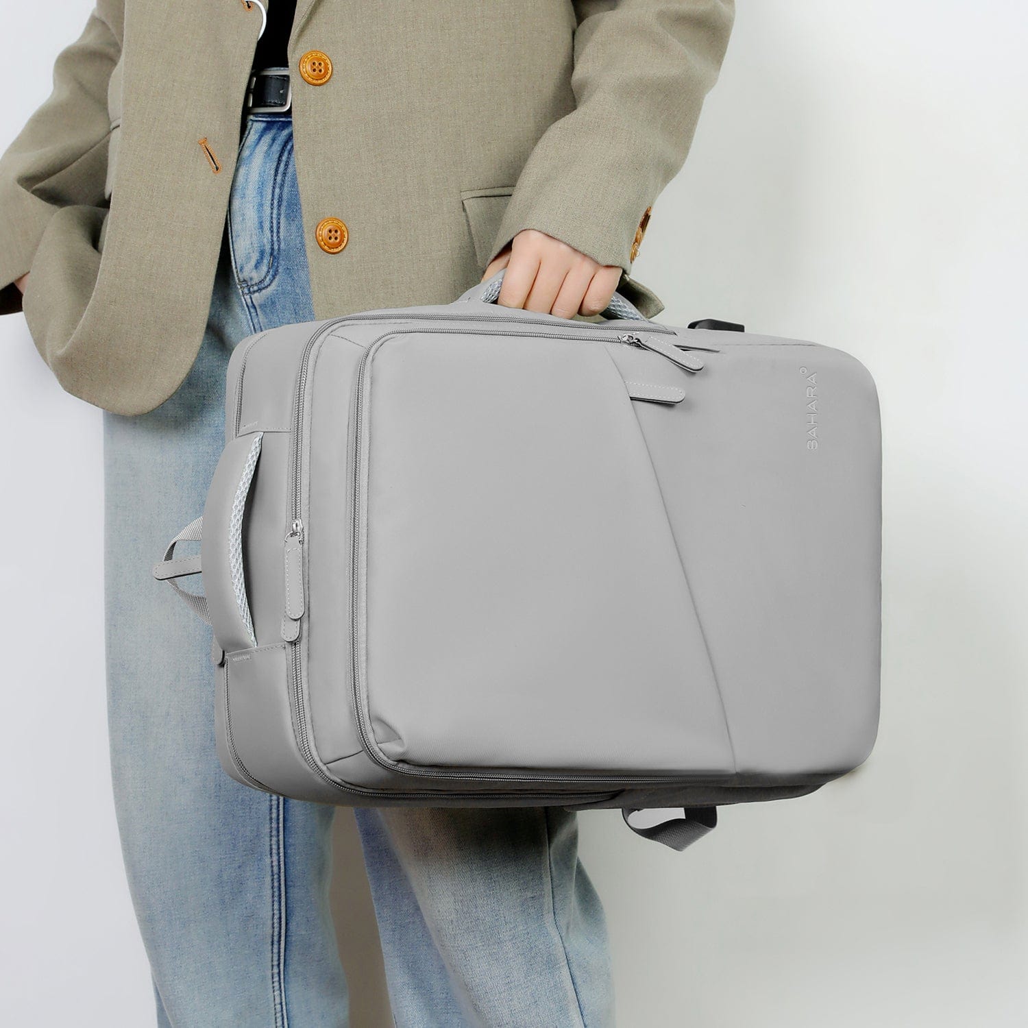 Multi-Pocket USB Travel Backpack — Voyager Travel Max - Laptops up to 16