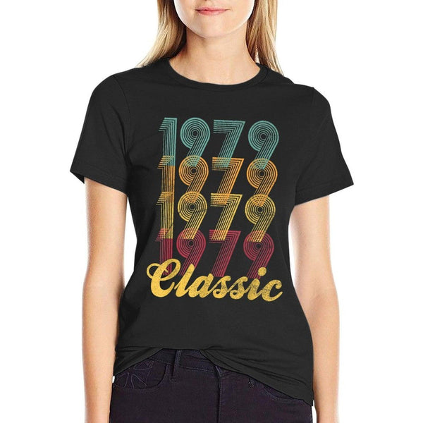 40th Birthday Gifts 1979 40 Years Old Funny Mens Women Retro  Moisture-wicking T-Shirt