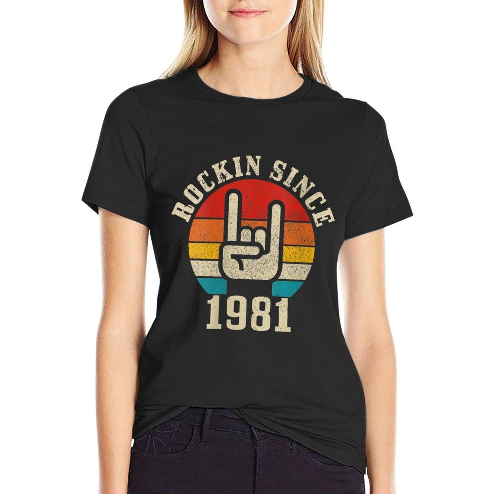 Womens Rockin' Since 1981 Vintage Rock Music 40th Birthday Gift  Rolled Sleeves T-Shirt