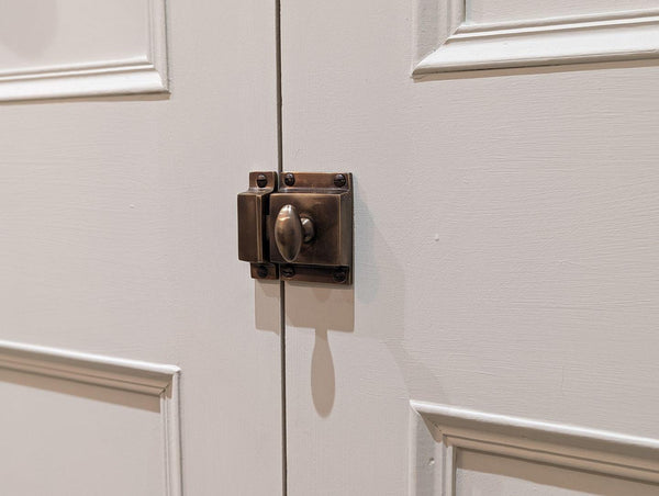 Cabinet Latch - Antique Brass