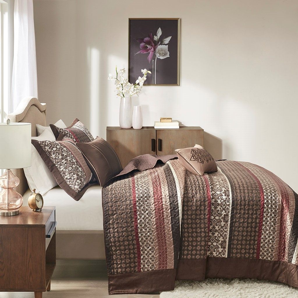 5 Piece Reversible Jacquard Bedspread Set Red King