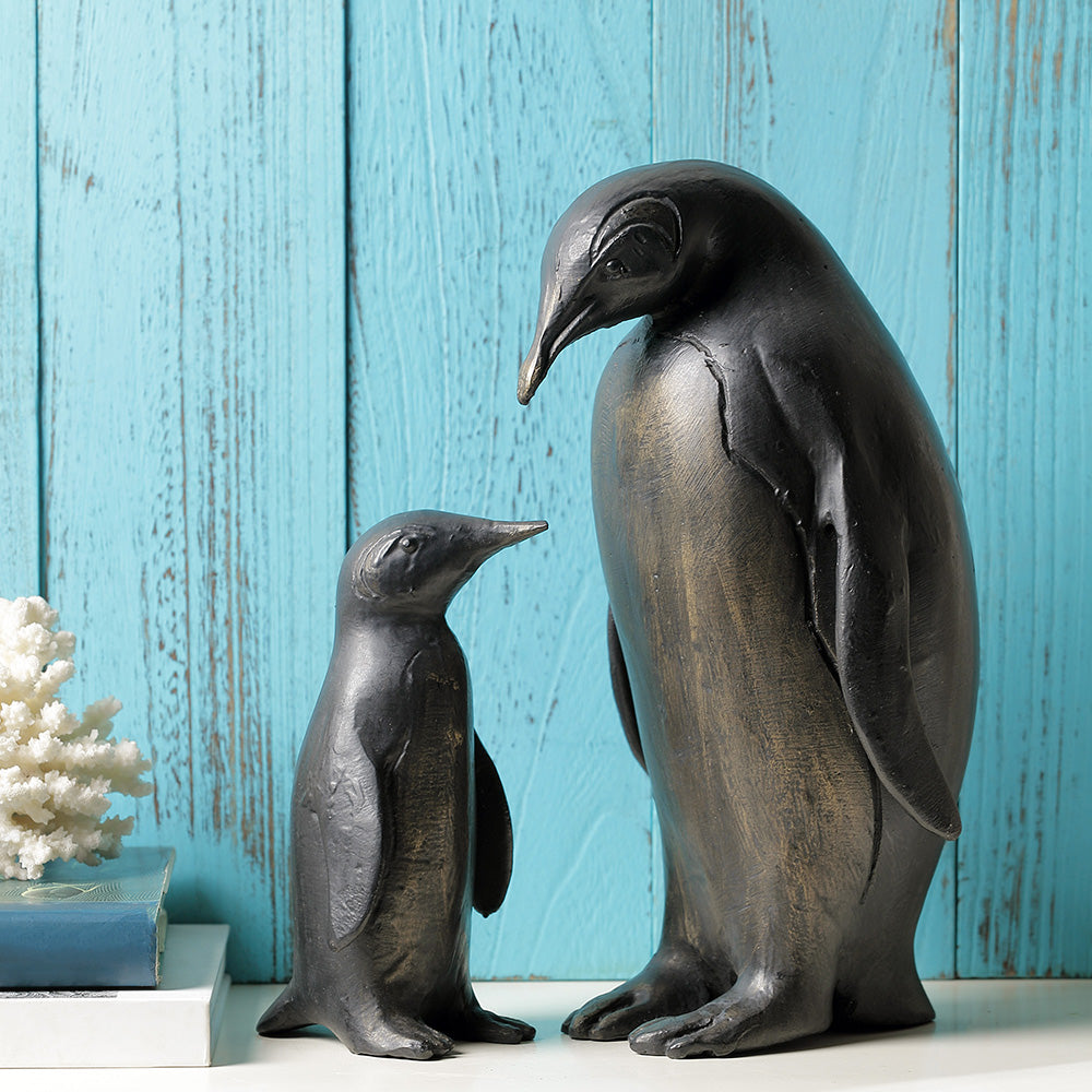 Poppa Penguin and Child Sculpture