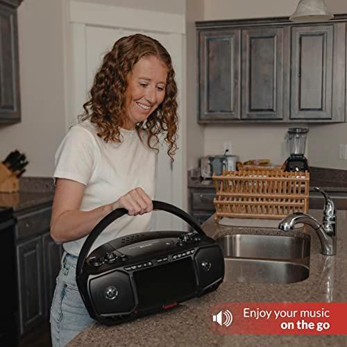 Aiwa Boombox with 7