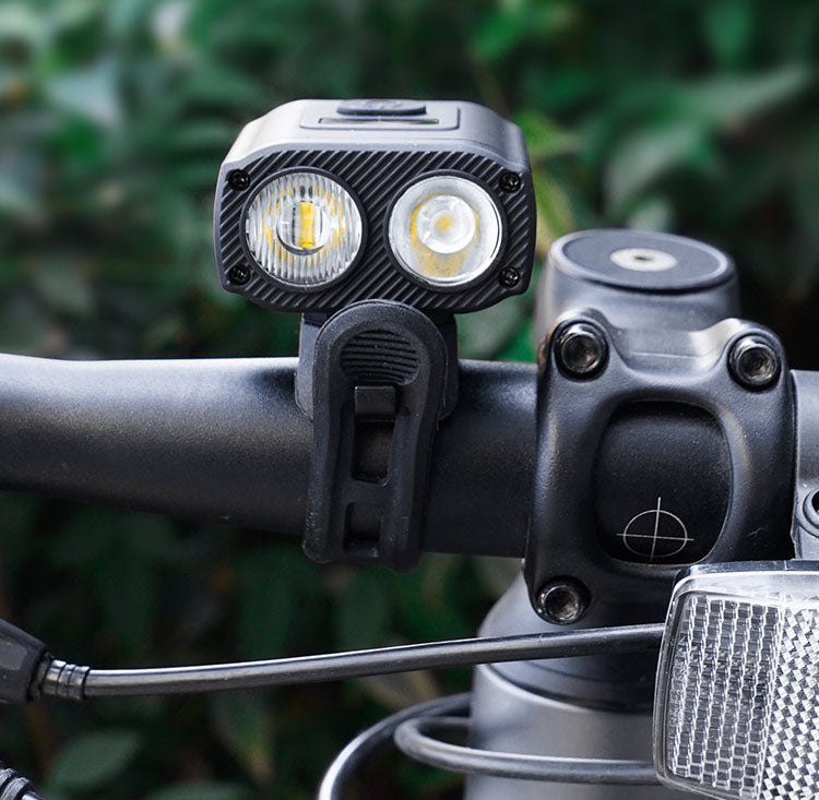 Bicycle headlights, mountain road bike headlights, outdoor night riding ABS waterproof high brightness Type-C charging riding eq