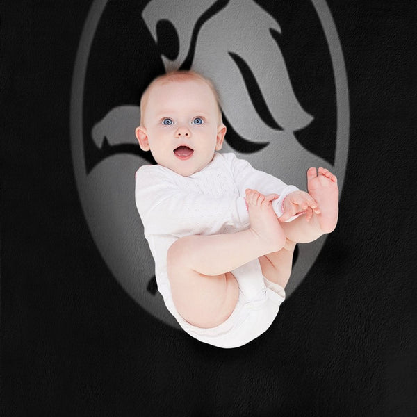 Best Edition Holden Logo Essential . Machine-washable Throw Blanket