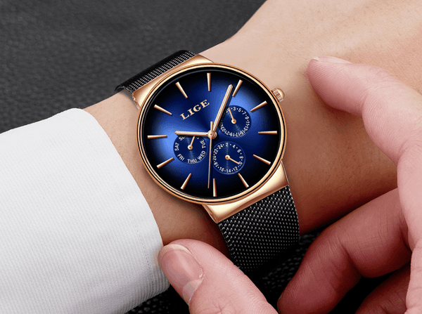 Men's Elegant Watch With  Stainless Steel Straps And Chronometers For Day And Date Display Unique Design Perfect Gift For Man And Women