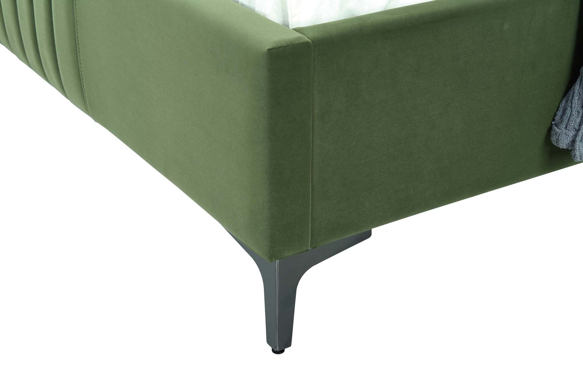 Promenade Upholstered Velvet Twin Bed in Moss