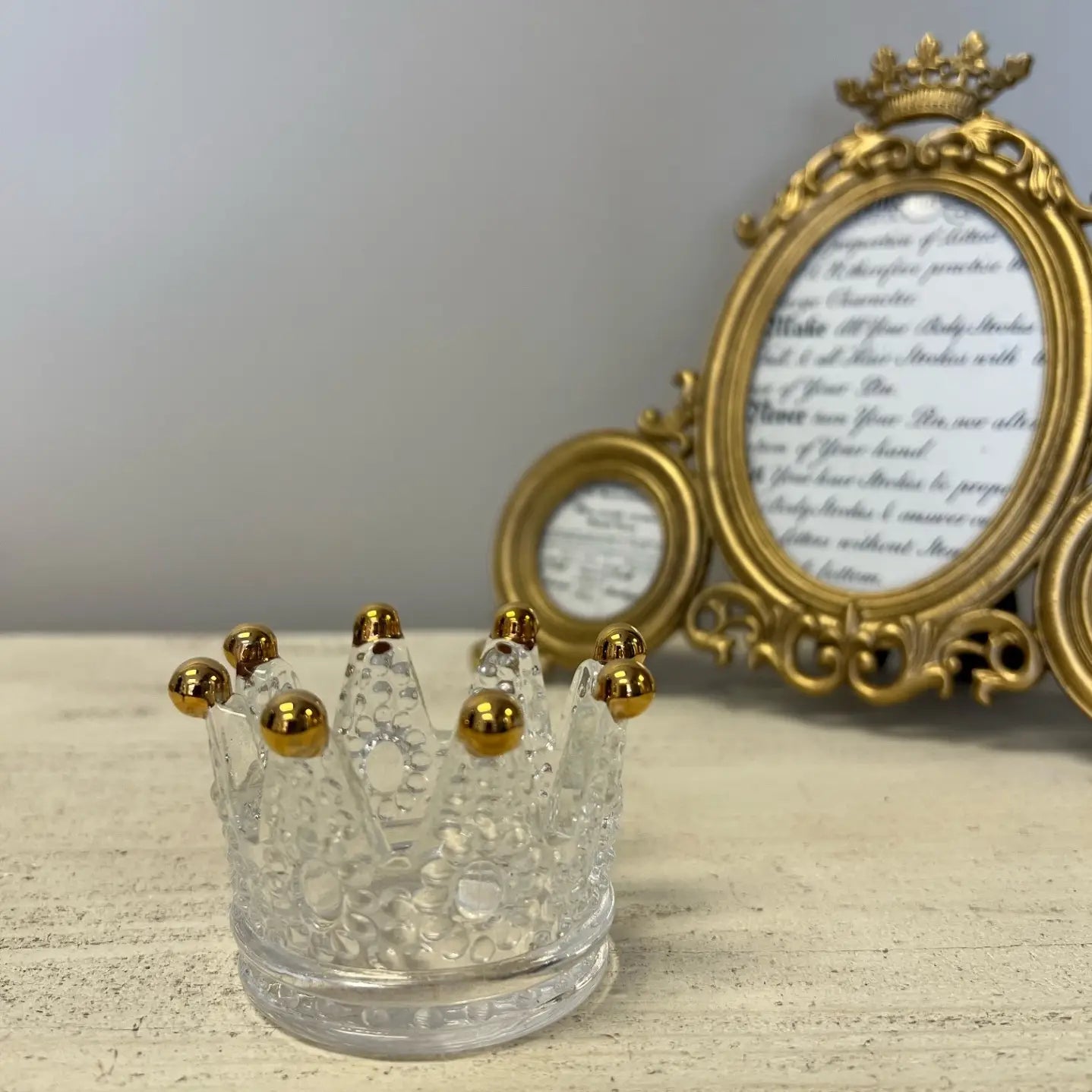 Grown Class Jewelry Holder