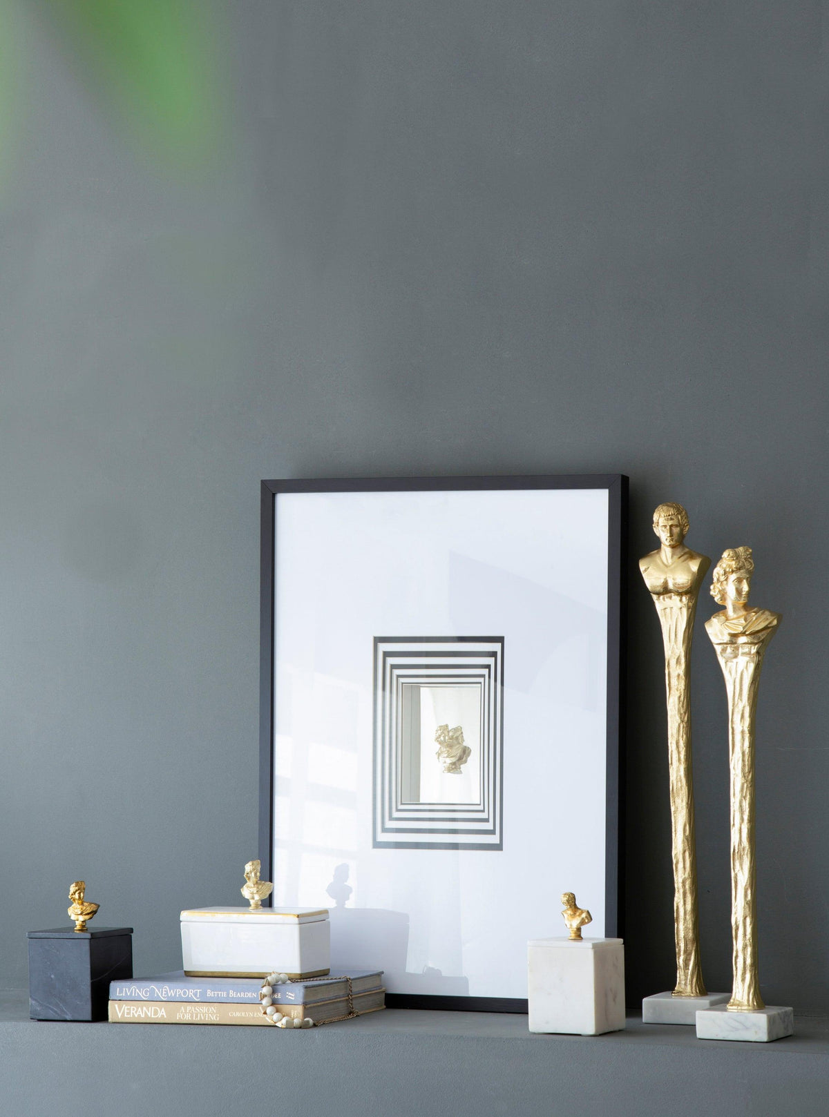 Modern Luxury Decorative Gold Roman Figurine Sculpture