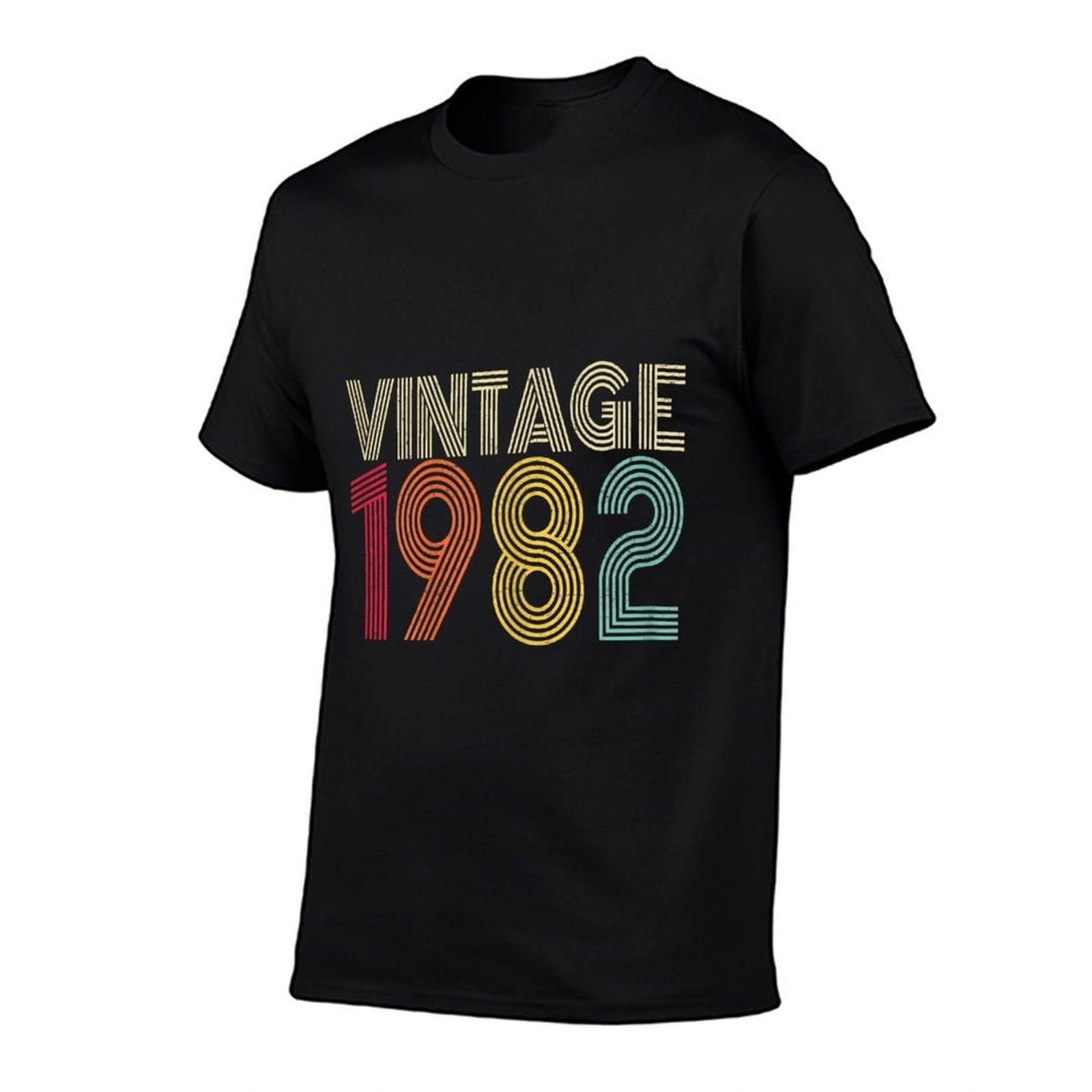 Womens Vintage 1982 40th Birthday Gift Men Women 40 Years Old  Relaxed-fit T-Shirt