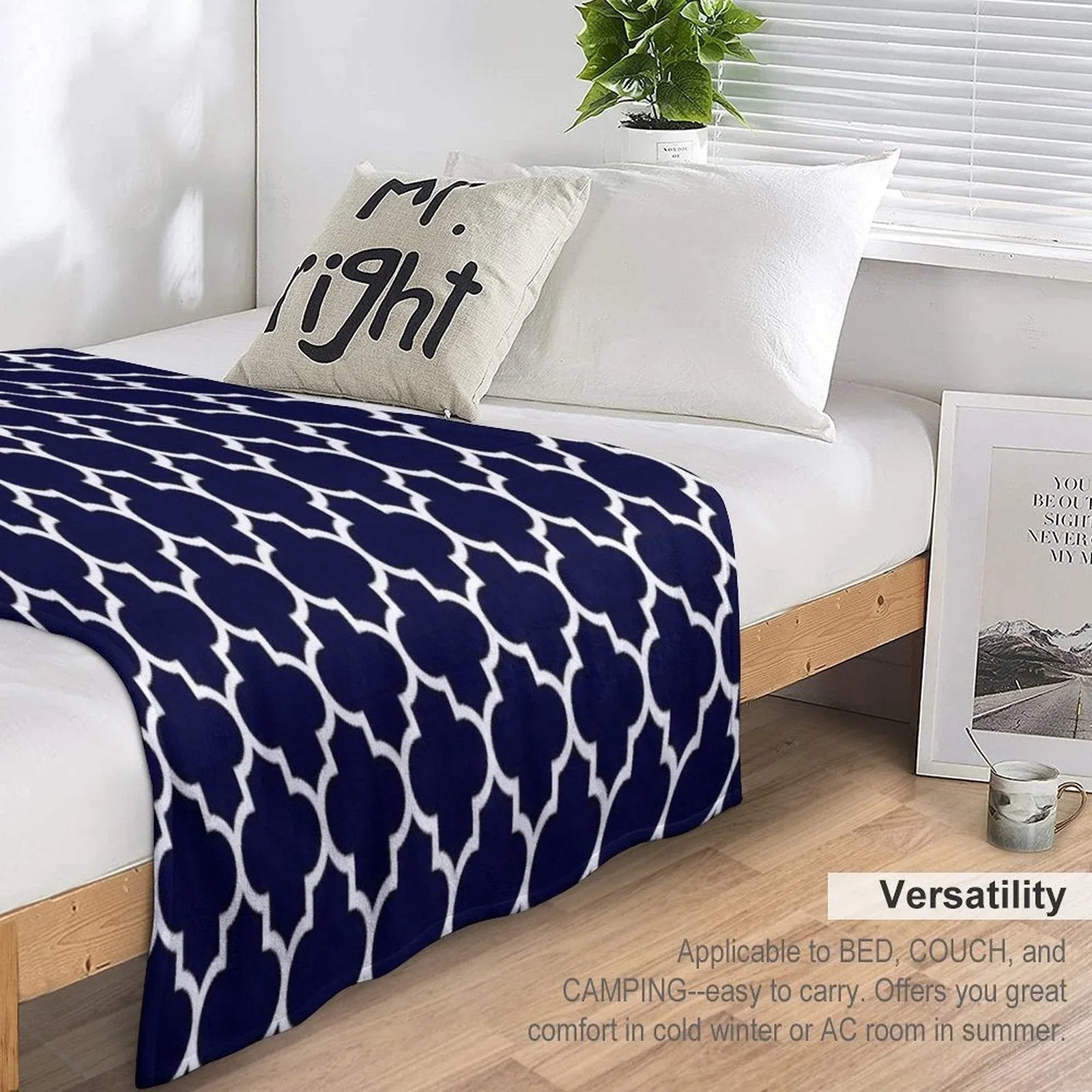 Navy Blue Quatrefoil Pattern Throw Blanket