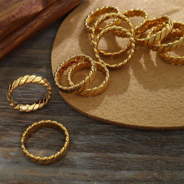 Elegant Texture Gold Ring