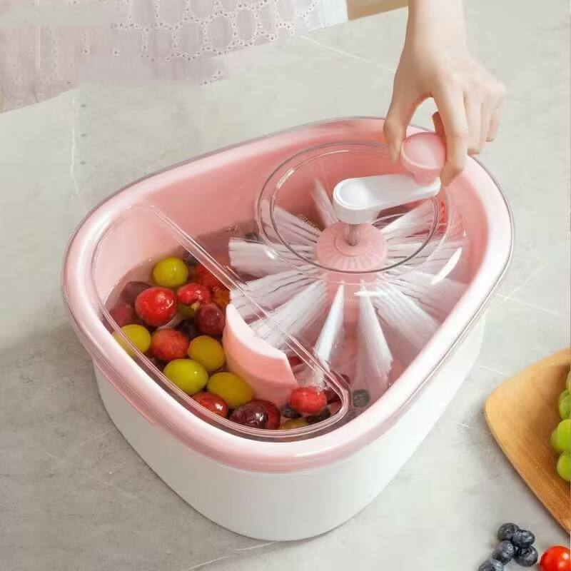 Washing fruits without hand washing fruit basin draining basket to remove pesticide residues and stains