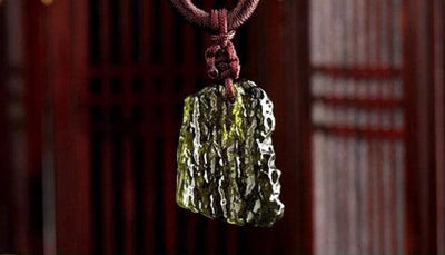 1Pcs Natural Czech meteorite pendant rough green meteorite jewelry necklace fine crystal gravel