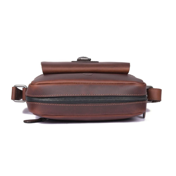 Voyager Leather Messenger Bag