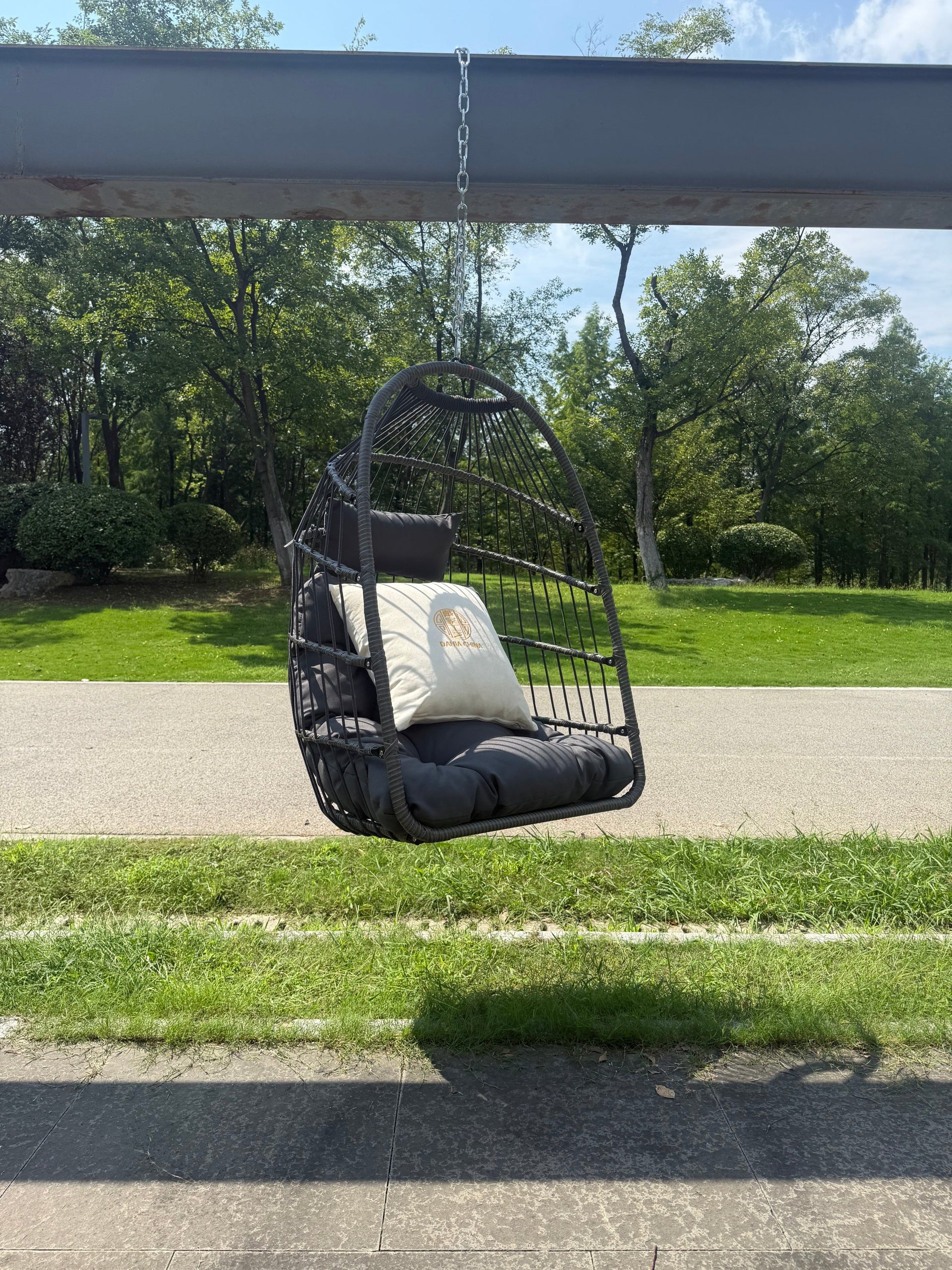 Outdoor Garden Rattan Egg Swing Hanging Chair PE Wicker Hanging Chair for Outdoor Patio