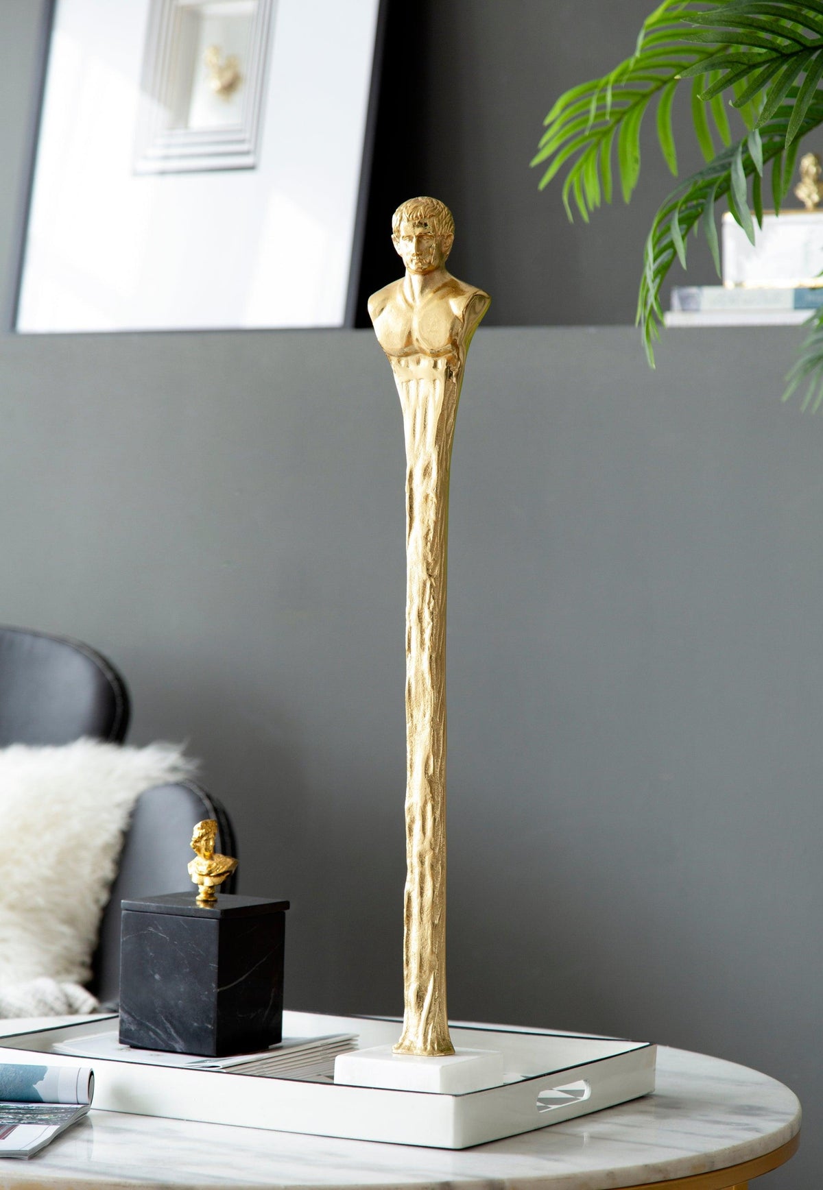 Modern Luxury Decorative Gold Roman Figurine Sculpture