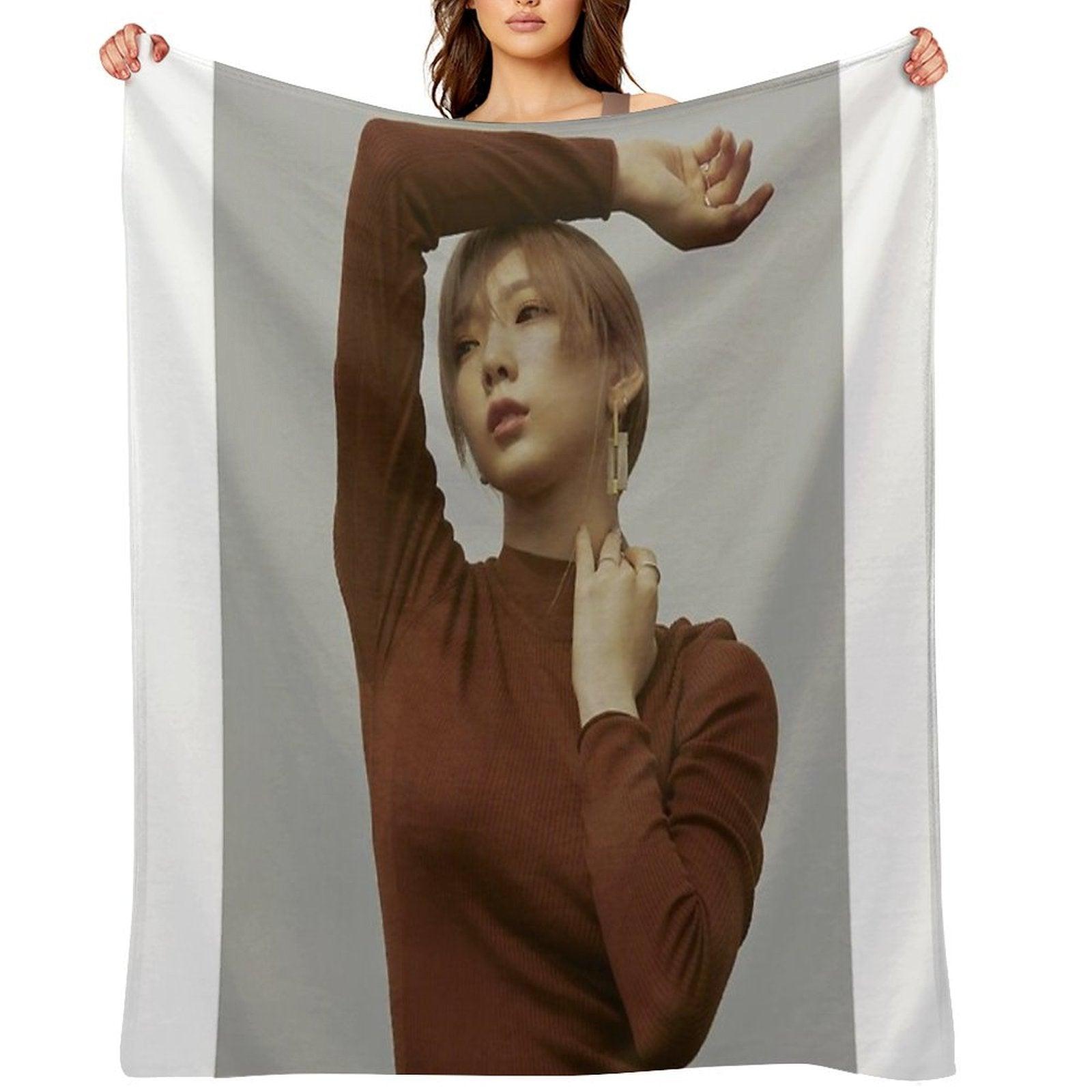 GIRLS GENERATION TAEYEON PURPOSE Throw Blanket