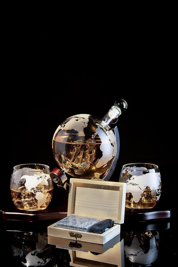 Whiskey Decanter Globe Set with 2 Etched Whiskey Glasses - for Liquor Scotch Bourbon Vodka, Gifts For Men - 850ml
