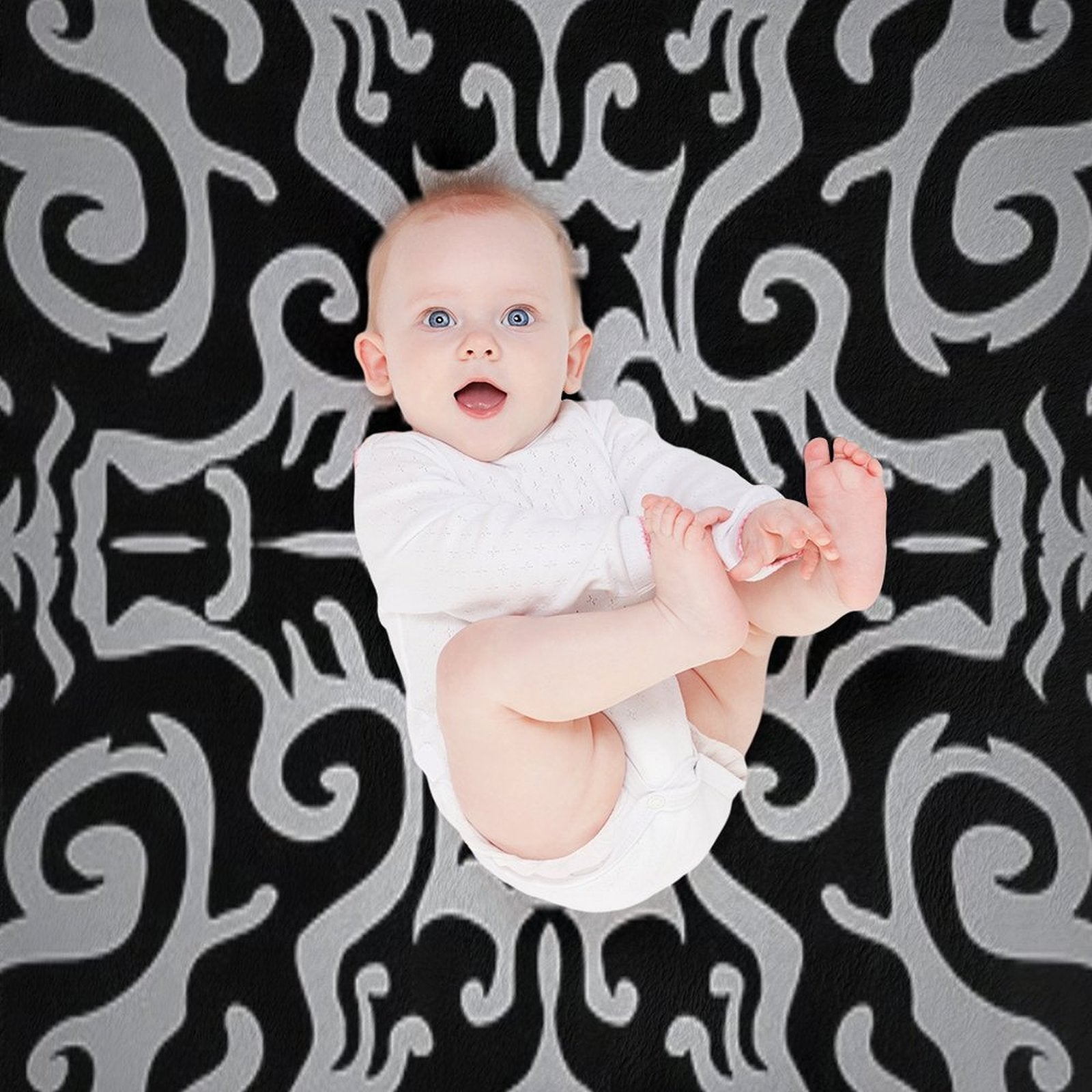 Silver Damask Brocade Pattern Travel-friendly Throw Blanket