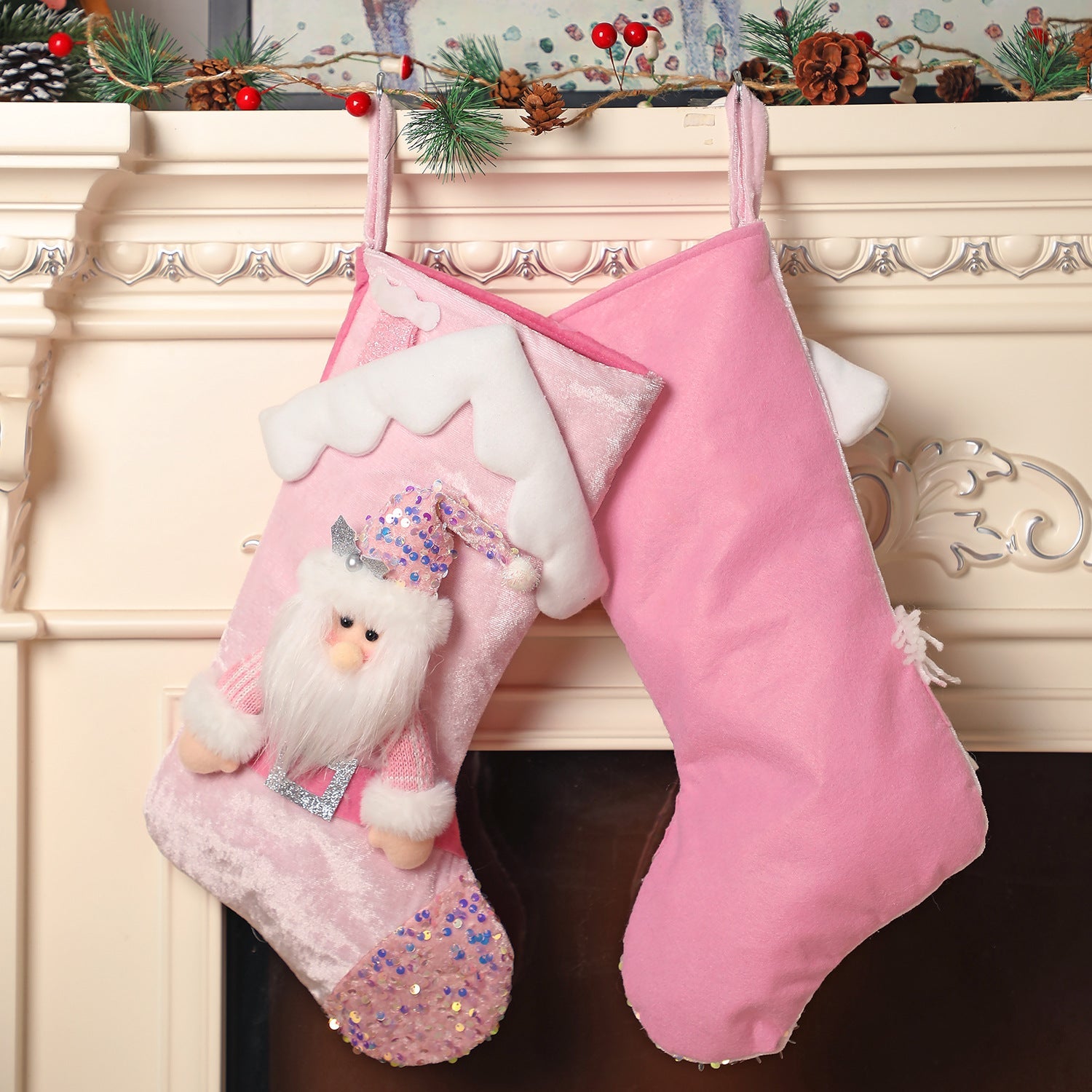 Christmas decoration, pink sequins, children's cartoon roof, Santa Claus, Christmas socks, gifts, decorative items