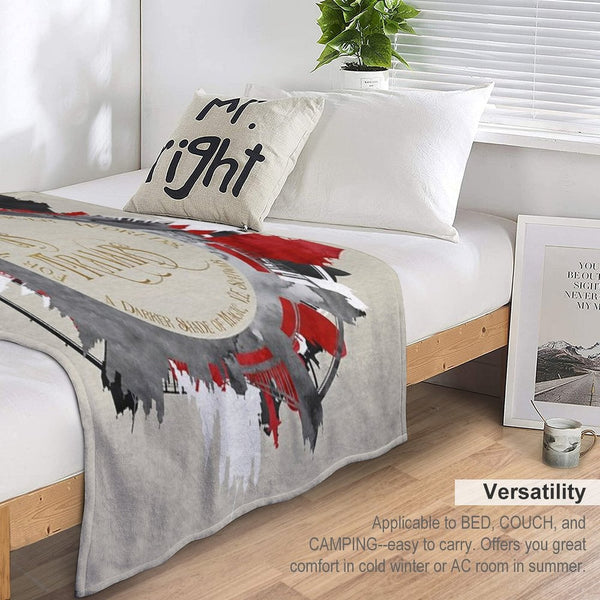 As Travars. For Those Who Dream of Stranger Worlds. A Darker Shade of Magic. Lightweight Throw Blanket