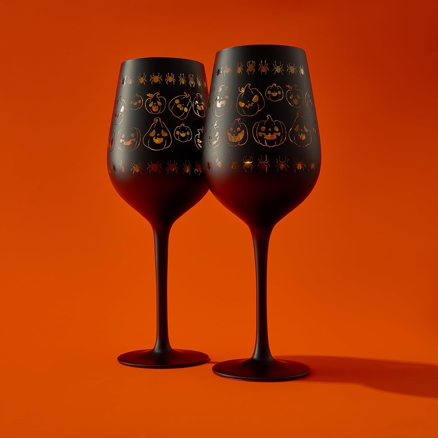 Crystal Halloween Stemmed Wine Glasses - Set of 2 - Pumpkin Themed Vibrant Black & Gold Spooky Ghost Pattern Frosted Glass, Perfect for Themed Gothic Parties Trick Or Treat Gifts for Him Her (14 OZ)