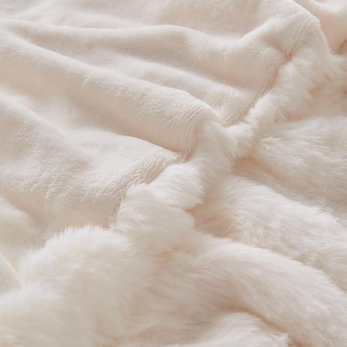 Lotus Karen Faux Fur Throw Blanket Cream White - Big Bubble Rabbit Fluff Blanket for Couch, Small Fluffy Fuzzy Cozy Blanket, Thick Furry Plush Shaggy Blankets, 50x60 Inches