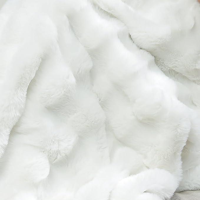 RYNGHIPY Faux Fur Throw Blanket Double Sided Thick and Warm Plush Fluffy Faux Rabbit Fur Decoration for Couch Sofa Chair and Bed Cream Winter Blanket (Ivory, 51''x63'')