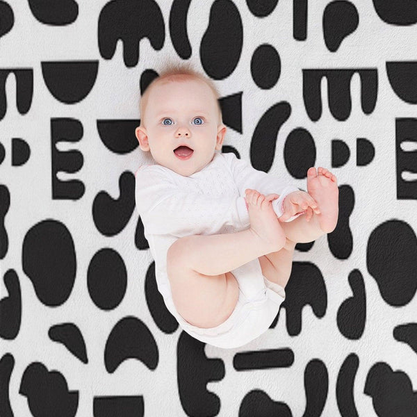 Black And White - Abstract Pattern Dance Throw Blanket