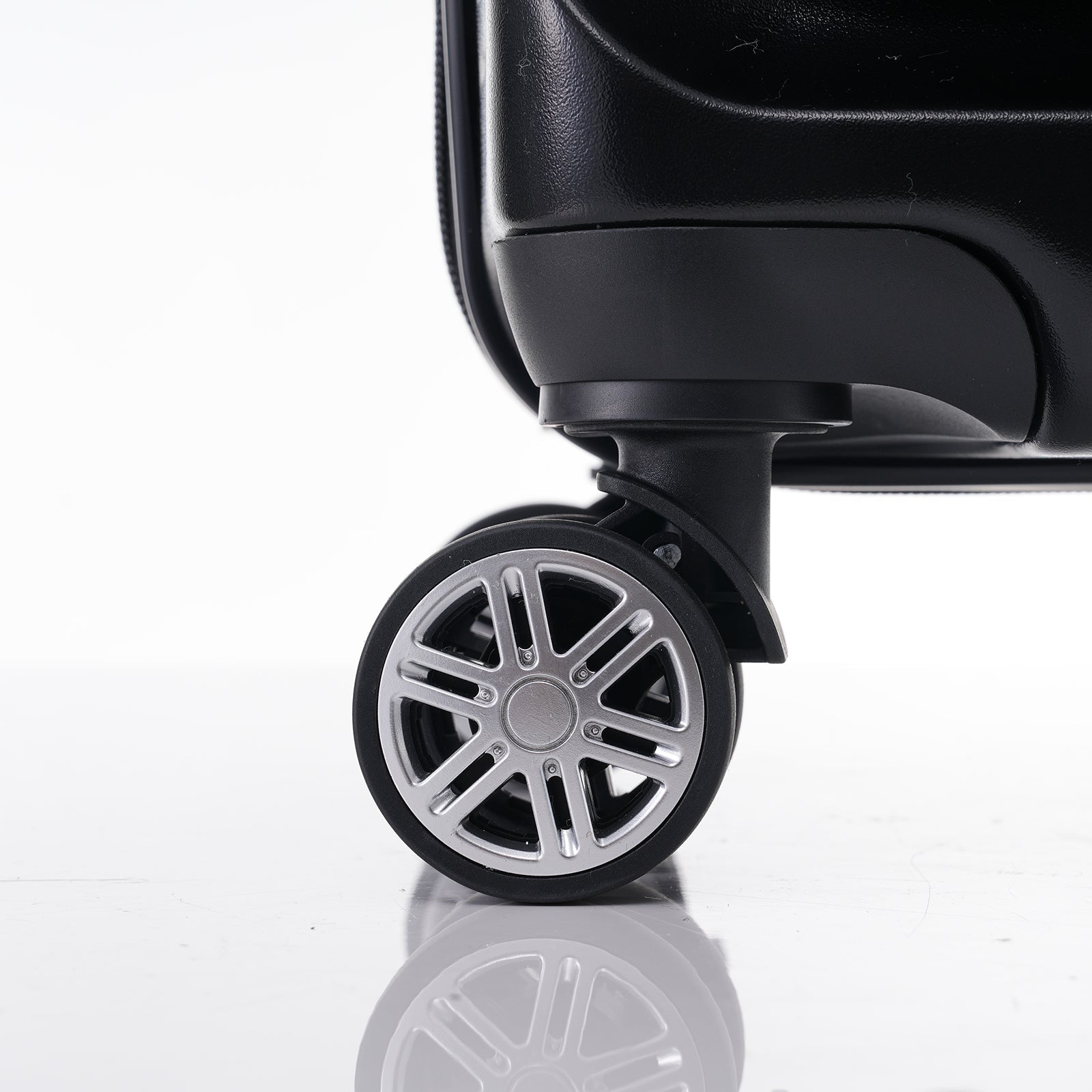 Carry-on Luggage 20 Inch Front Open Luggage Lightweight Suitcase with Front Pocket and USB Port, 1 Portable Carrying Case Black