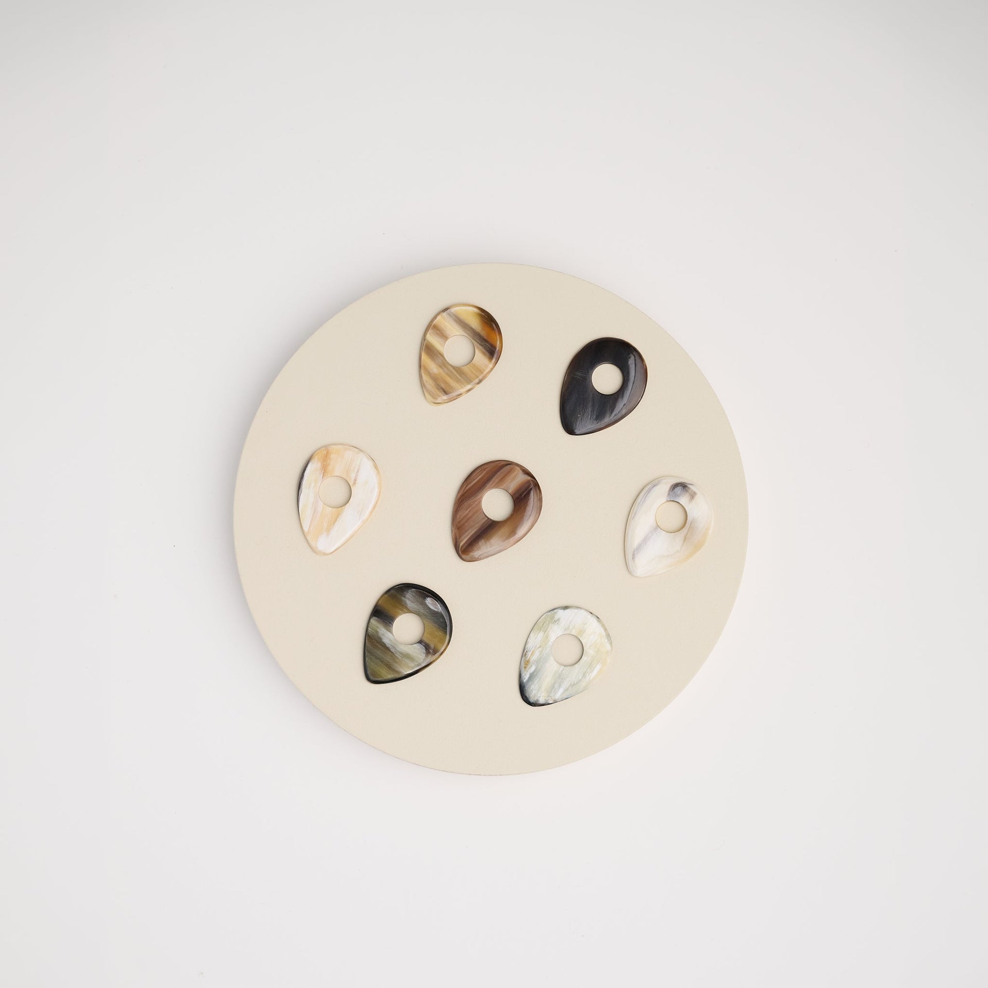 Horn Guitar Pick