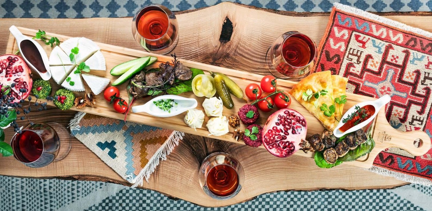 Bamboo Charcuterie Board With Handle 39.4