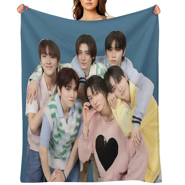 BOY NEXT DOOR' (KPOP) Lightweight Throw Blanket
