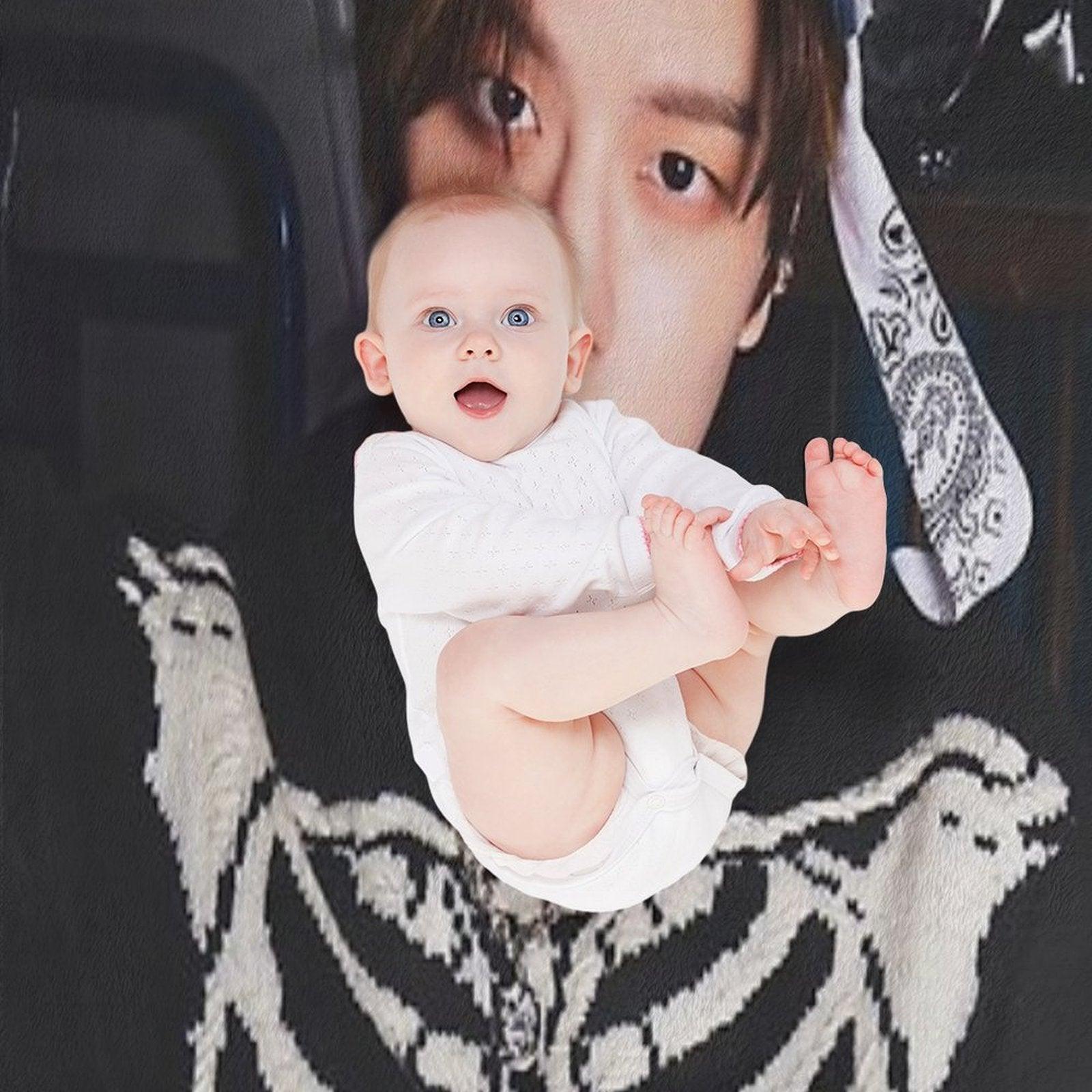 STRAY KIDS SEUNGMIN Throw Blanket