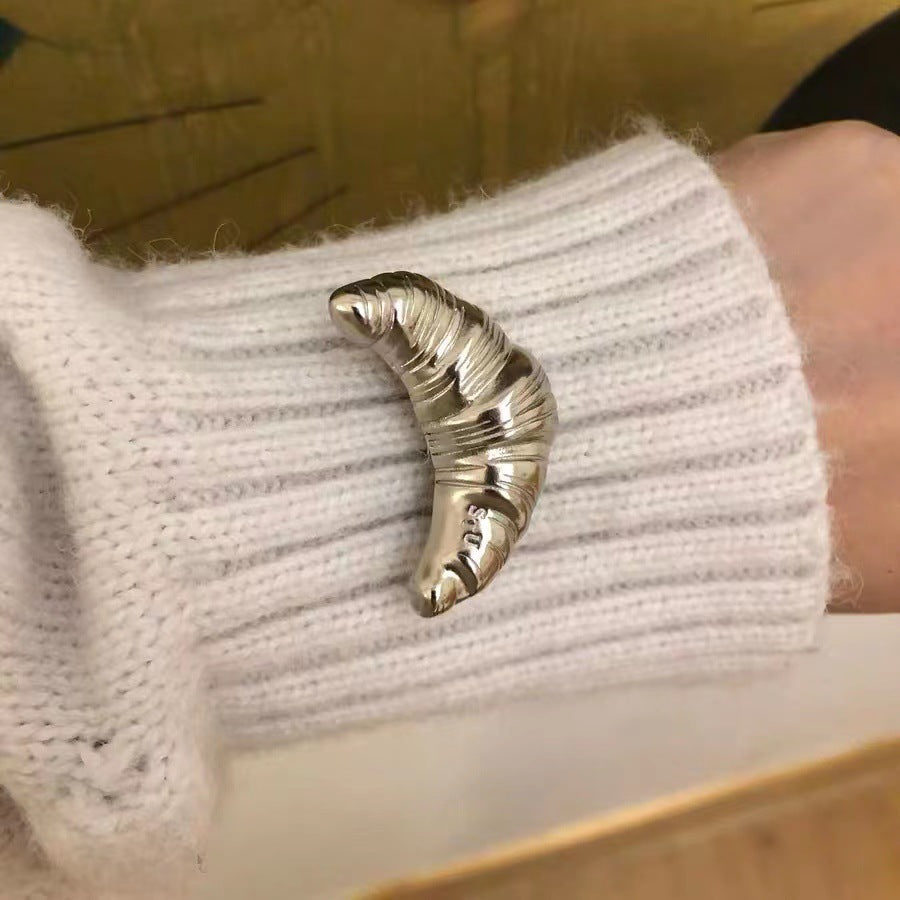 Croissant corsage brooch high-end female design niche silver croissant internet celebrity couple badge